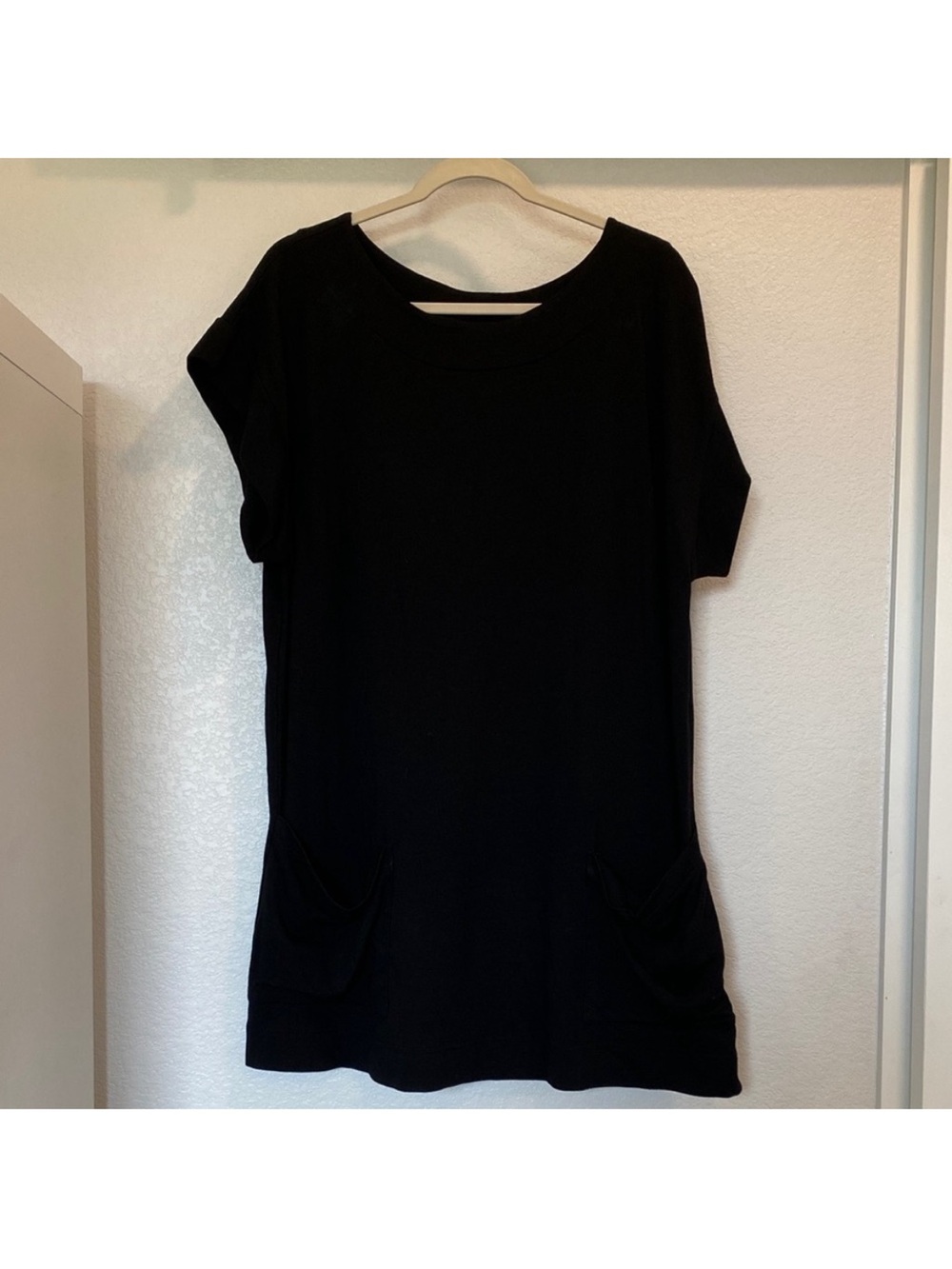 💮Bryn Walker Black Tunic Top with Pockets💮